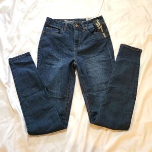 NWT - Natural Reflections - high rise skinny Jean